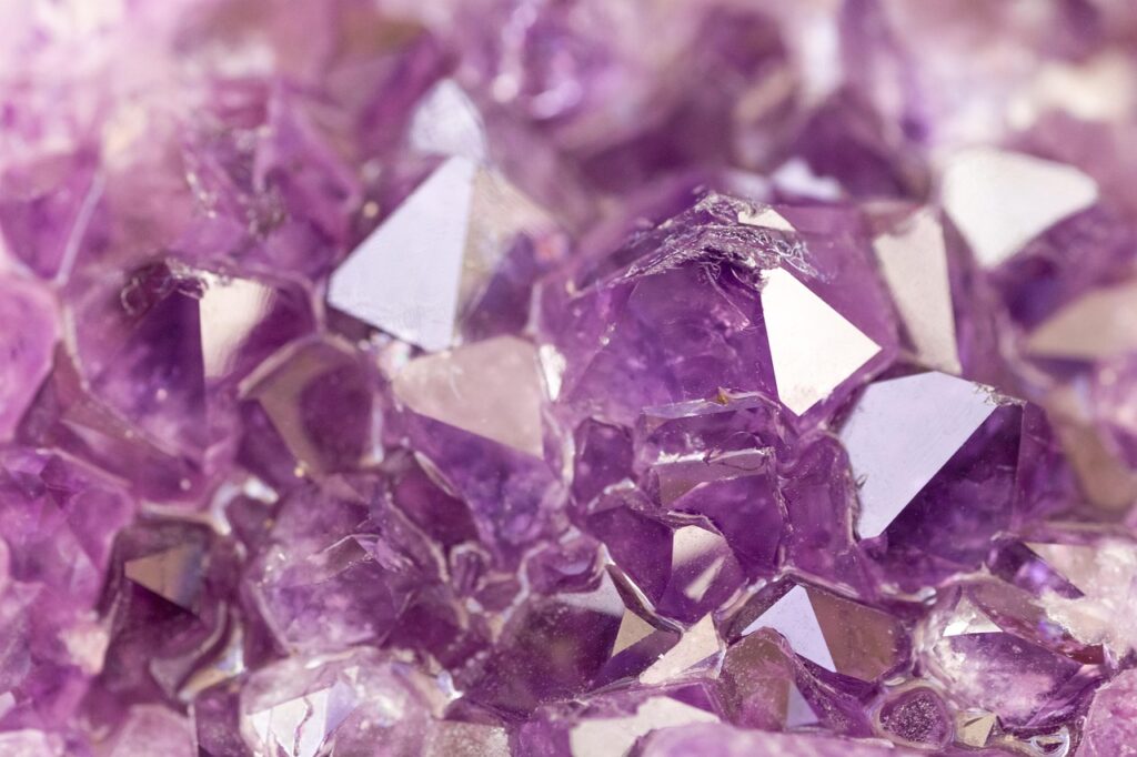 amethyst, cool backgrounds, crystal-3328166.jpg